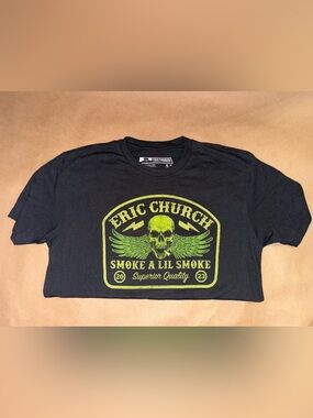 Eric Church Black Short Sleeve Graphic Tee - Smoke A Lil Smoke size Medium